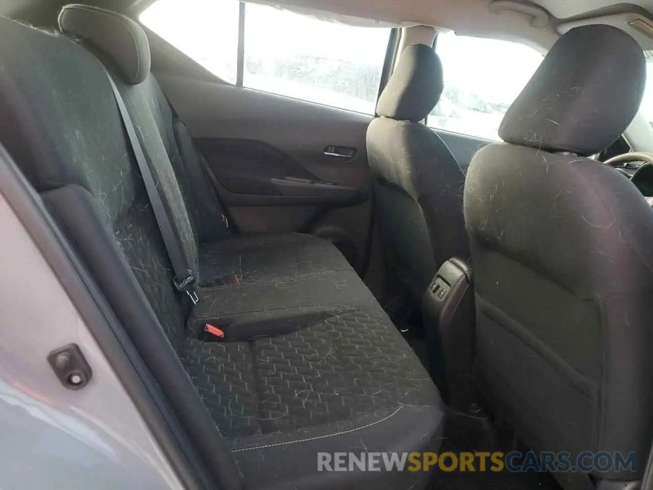 10 Photograph of a damaged car 3N1CP5CV0ML519901 NISSAN KICKS 2021