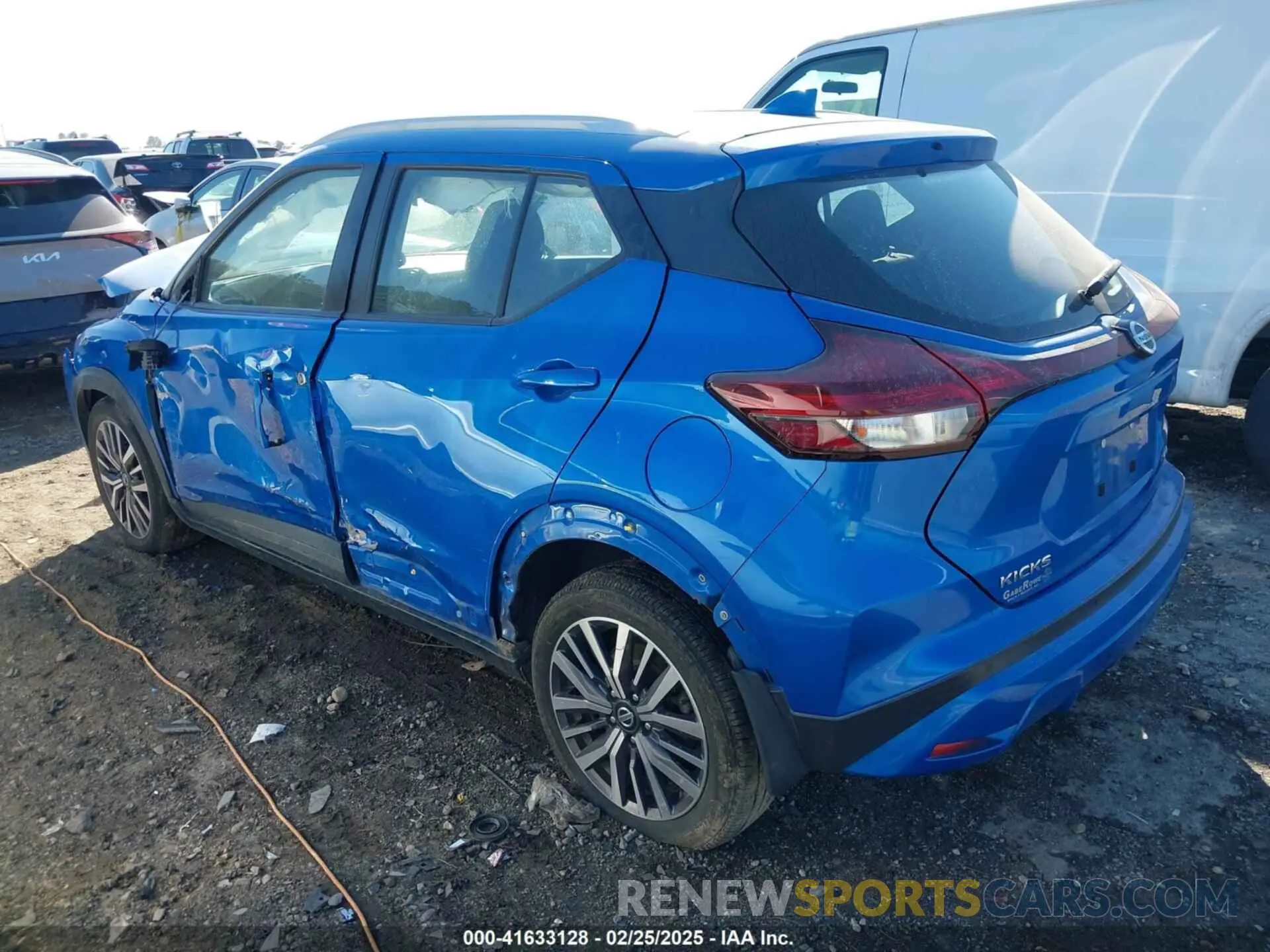 3 Photograph of a damaged car 3N1CP5CV1ML494202 NISSAN KICKS 2021