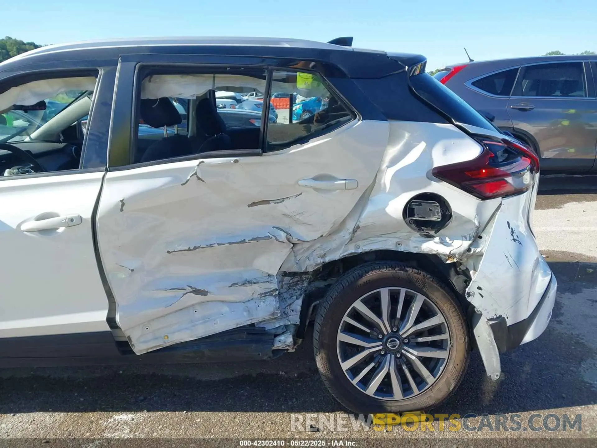 6 Photograph of a damaged car 3N1CP5CV1ML504436 NISSAN KICKS 2021