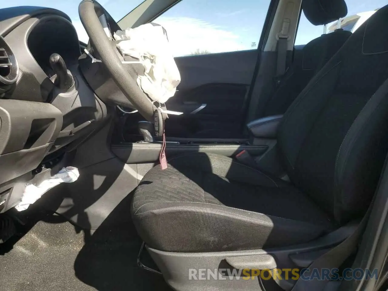 7 Photograph of a damaged car 3N1CP5CV1ML527196 NISSAN KICKS 2021
