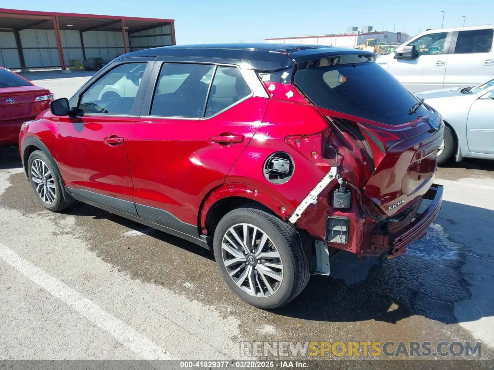 3 Photograph of a damaged car 3N1CP5CV1ML535573 NISSAN KICKS 2021
