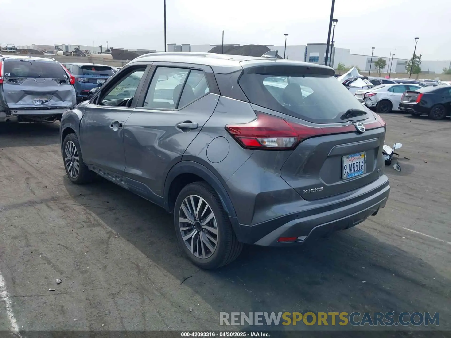 3 Фотография поврежденного автомобиля 3N1CP5CV1ML537730 NISSAN KICKS 2021