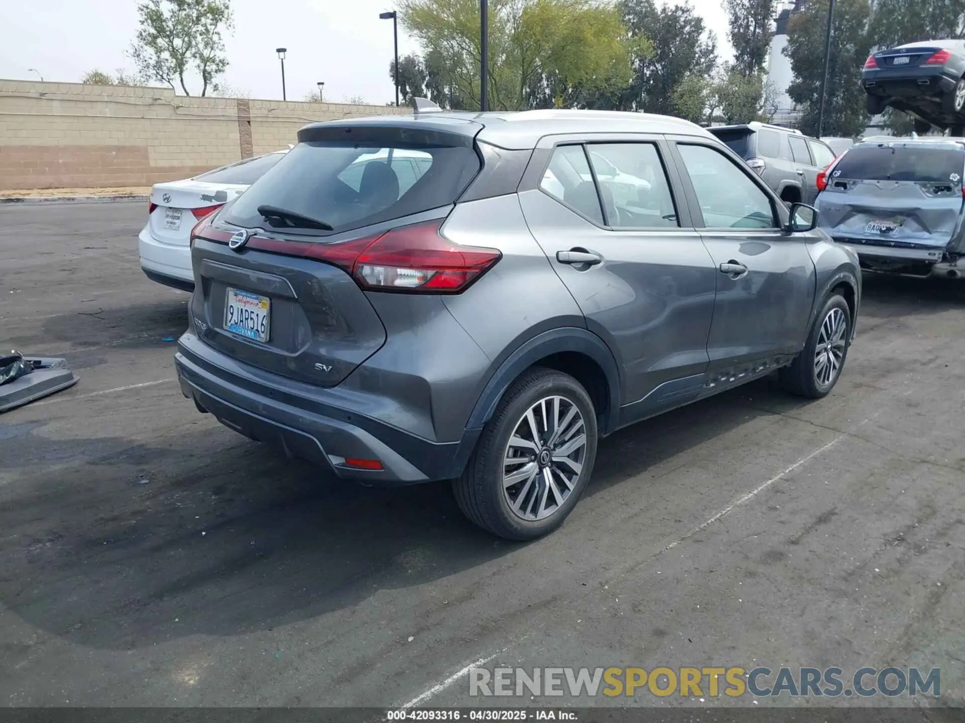 4 Фотография поврежденного автомобиля 3N1CP5CV1ML537730 NISSAN KICKS 2021