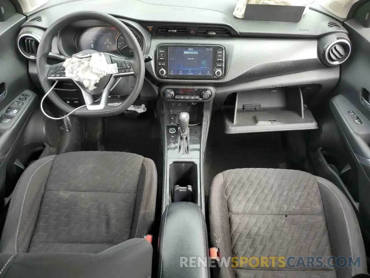 8 Photograph of a damaged car 3N1CP5CV3ML516006 NISSAN KICKS 2021