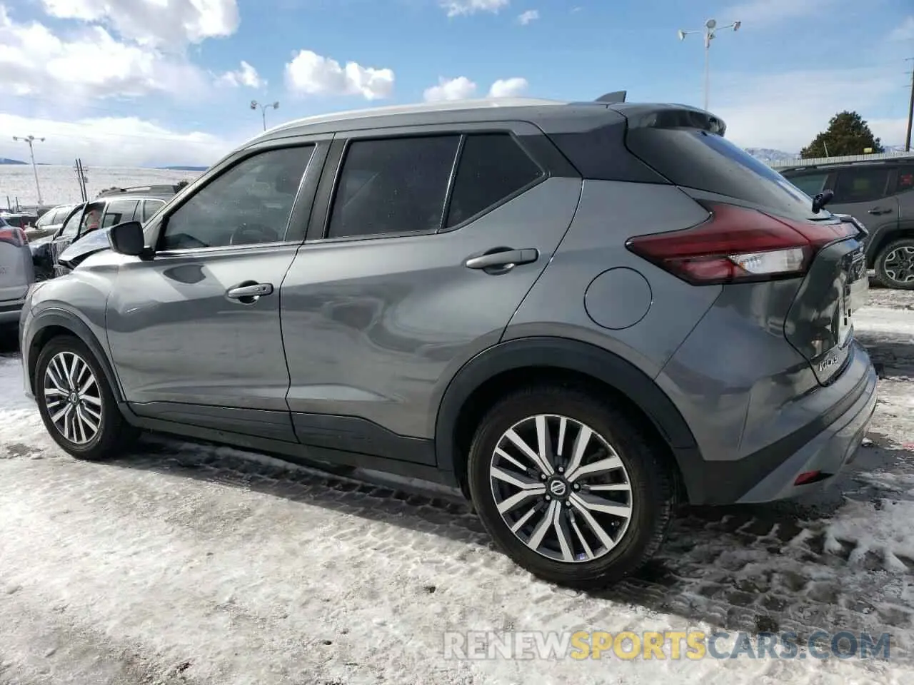 2 Photograph of a damaged car 3N1CP5CV4ML505080 NISSAN KICKS 2021