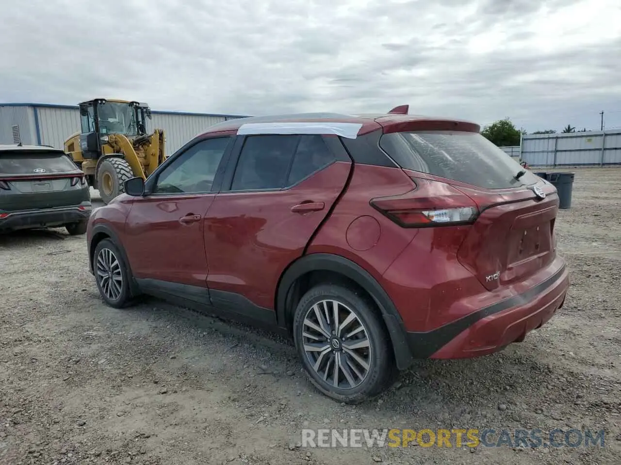 2 Photograph of a damaged car 3N1CP5CV4ML543652 NISSAN KICKS 2021