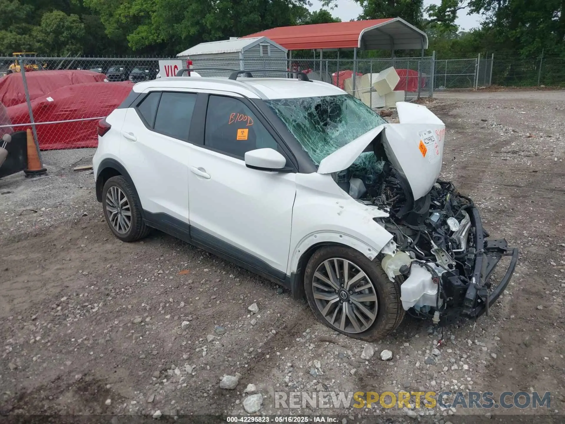 1 Photograph of a damaged car 3N1CP5CV4ML557339 NISSAN KICKS 2021