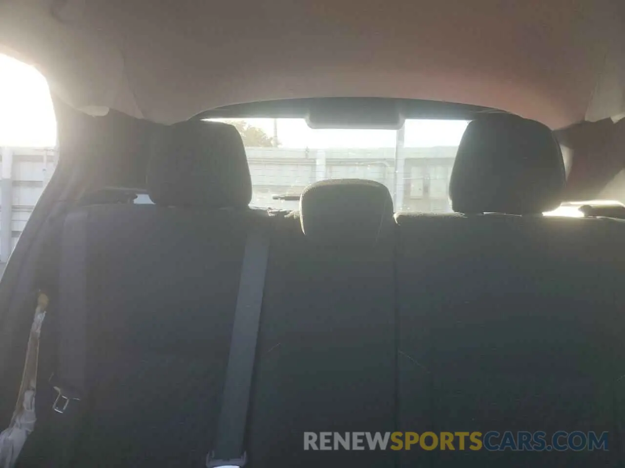 10 Photograph of a damaged car 3N1CP5CV5ML468606 NISSAN KICKS 2021