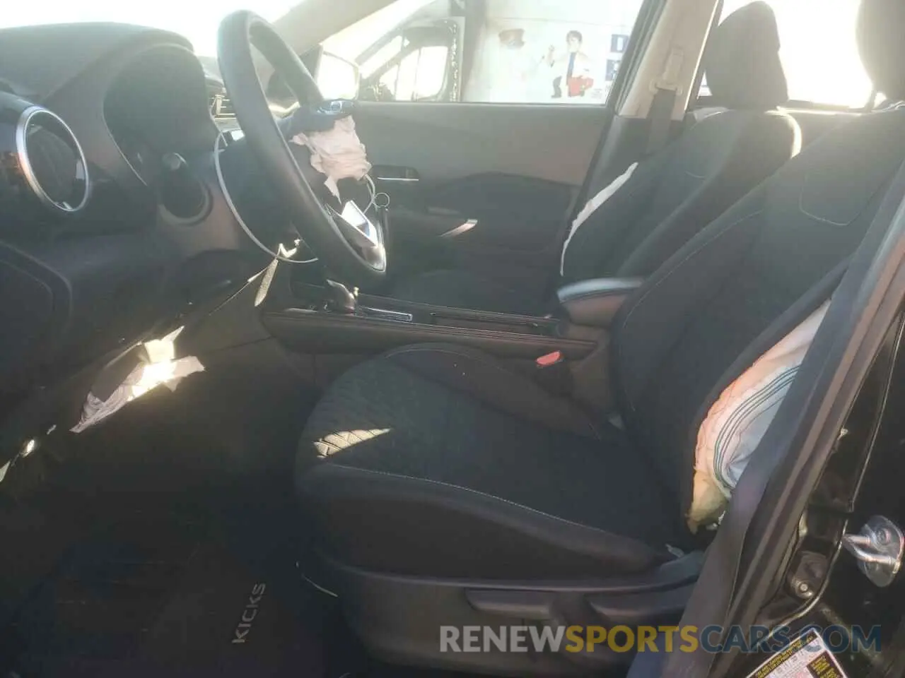 7 Photograph of a damaged car 3N1CP5CV5ML468606 NISSAN KICKS 2021