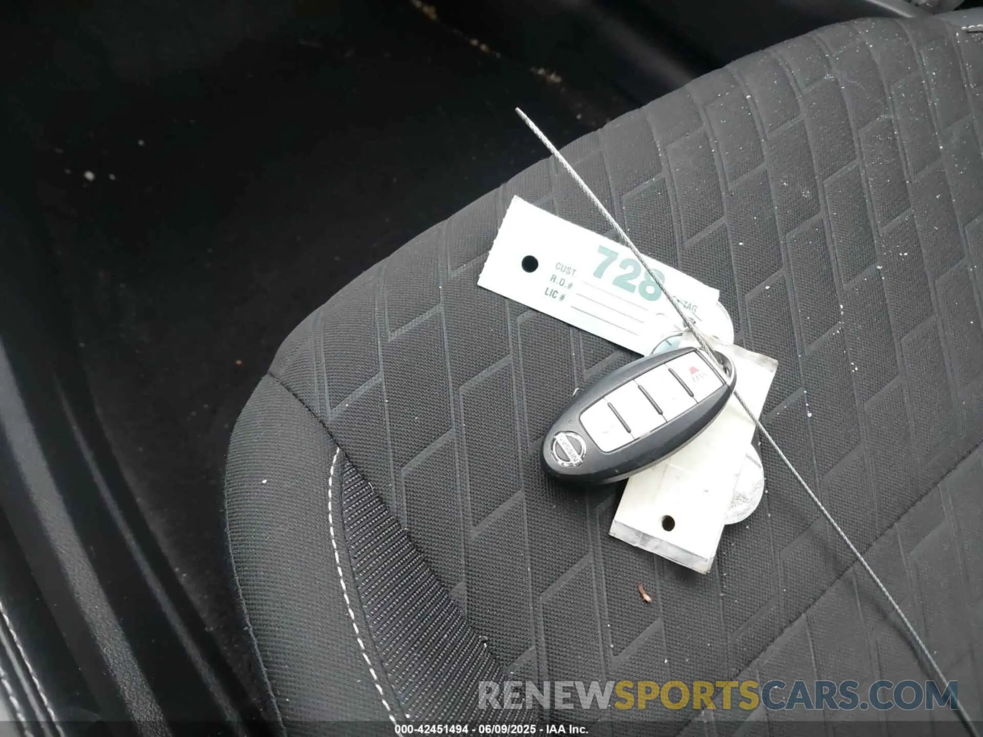 11 Photograph of a damaged car 3N1CP5CV5ML477970 NISSAN KICKS 2021
