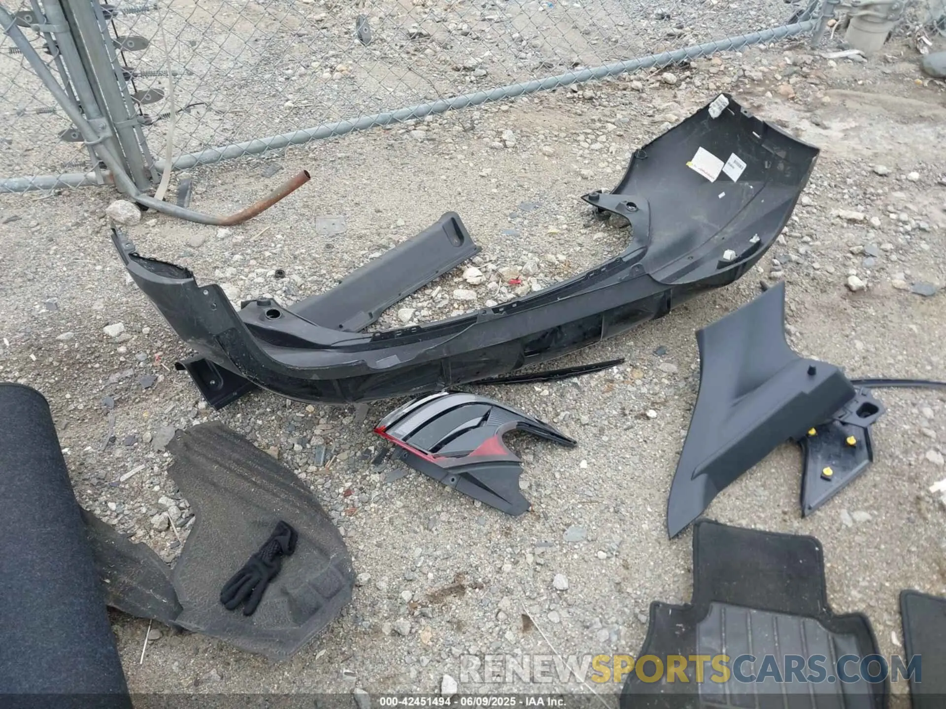 12 Photograph of a damaged car 3N1CP5CV5ML477970 NISSAN KICKS 2021