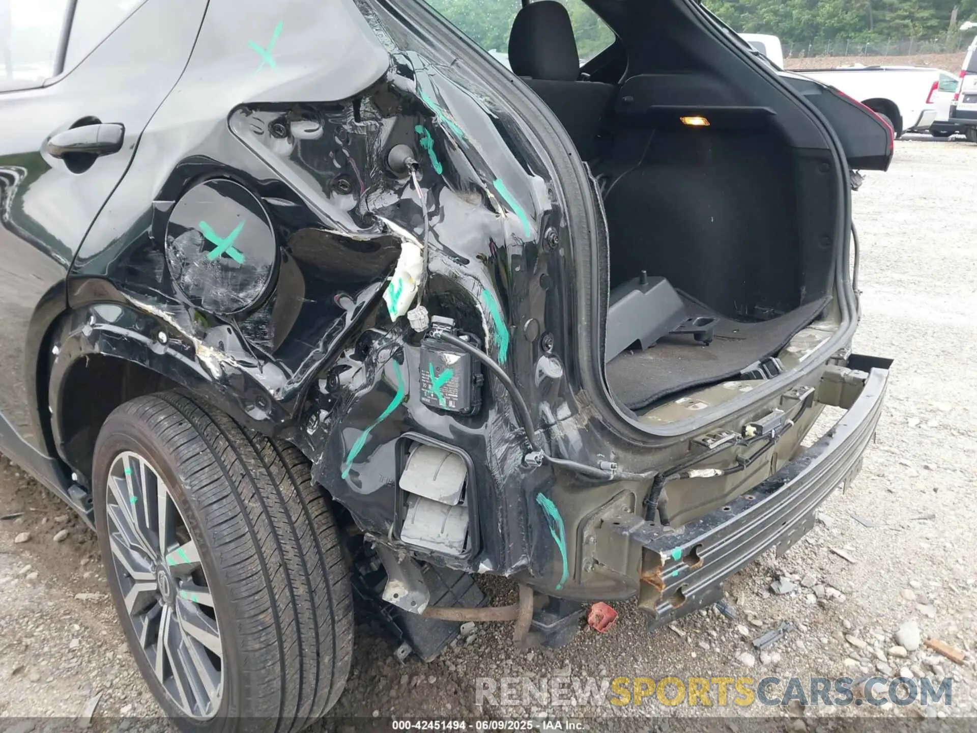 6 Photograph of a damaged car 3N1CP5CV5ML477970 NISSAN KICKS 2021