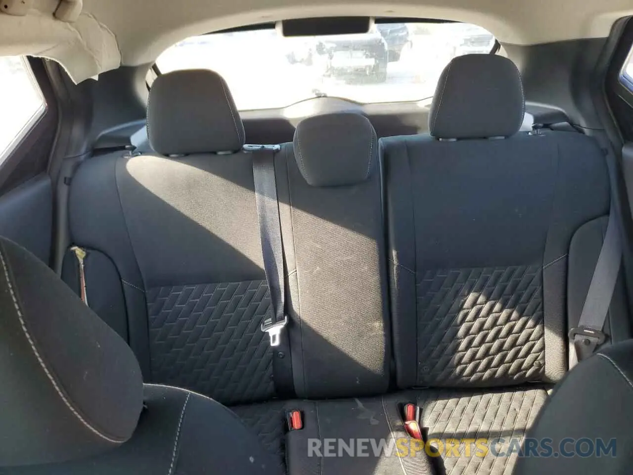 10 Photograph of a damaged car 3N1CP5CV5ML501734 NISSAN KICKS 2021