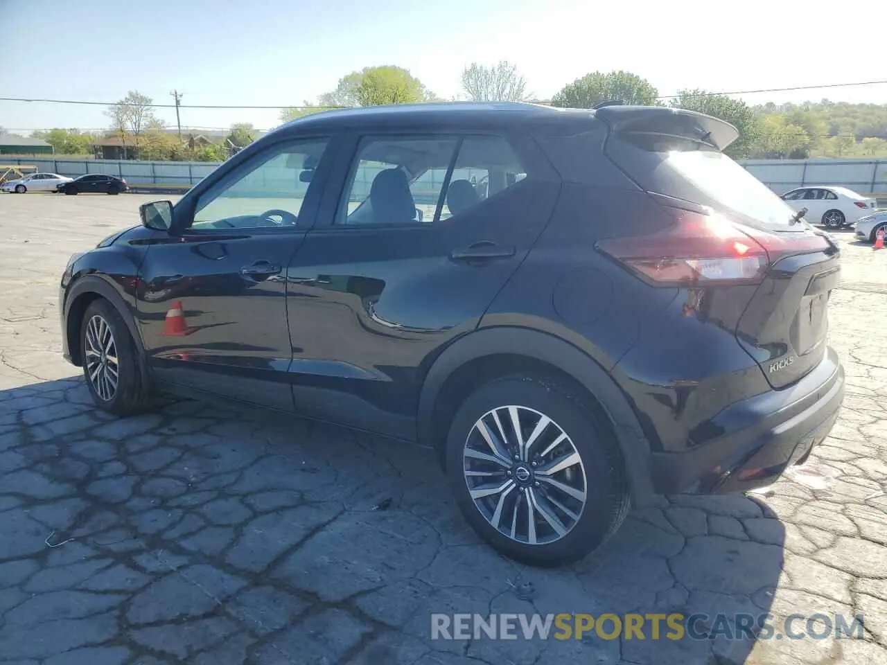 2 Photograph of a damaged car 3N1CP5CV5ML501734 NISSAN KICKS 2021