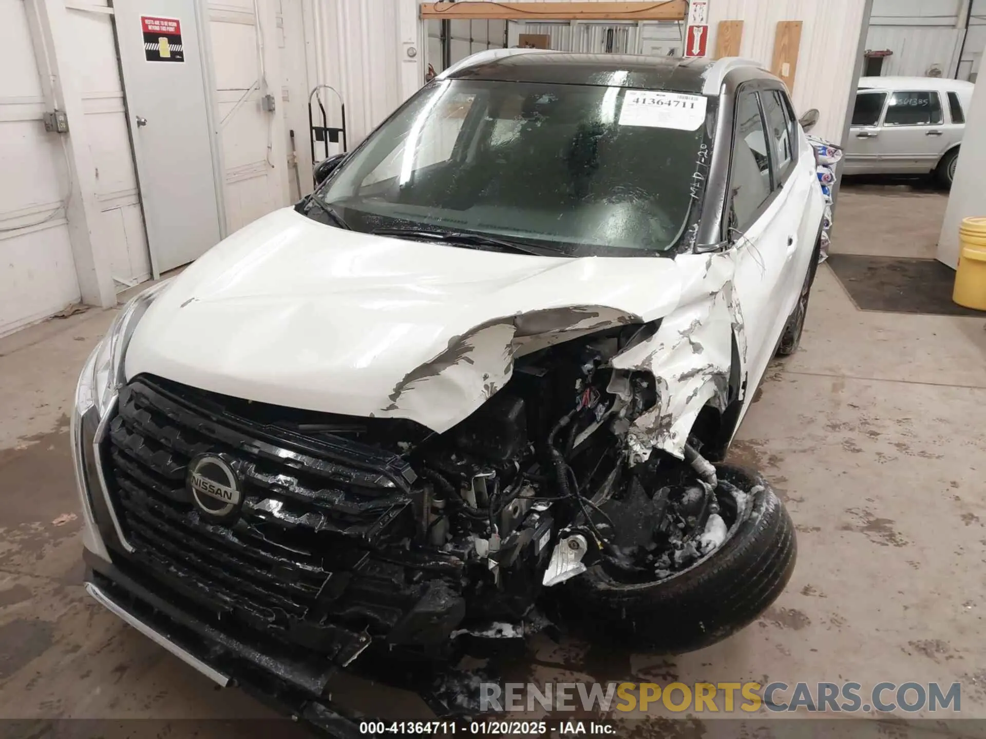 2 Photograph of a damaged car 3N1CP5CV5ML537388 NISSAN KICKS 2021