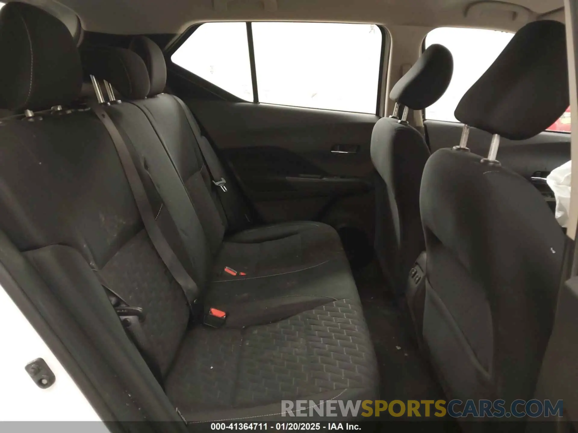 8 Photograph of a damaged car 3N1CP5CV5ML537388 NISSAN KICKS 2021