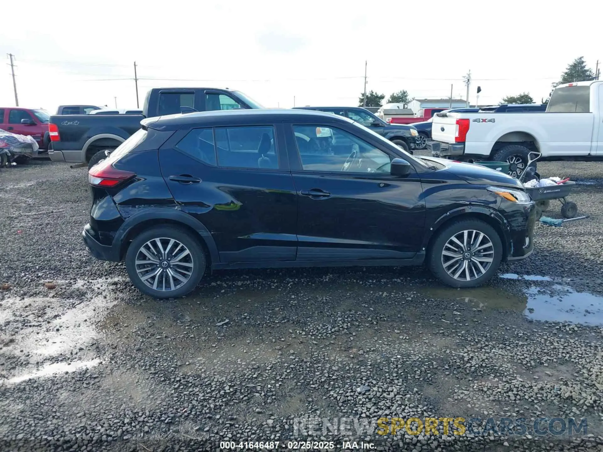 13 Photograph of a damaged car 3N1CP5CV6ML505923 NISSAN KICKS 2021