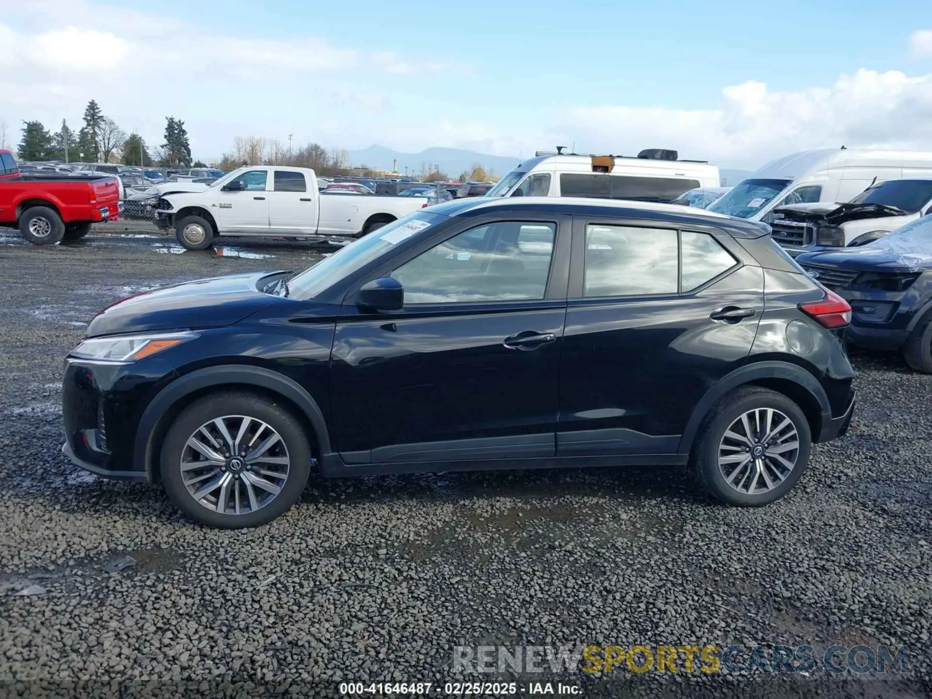 14 Photograph of a damaged car 3N1CP5CV6ML505923 NISSAN KICKS 2021