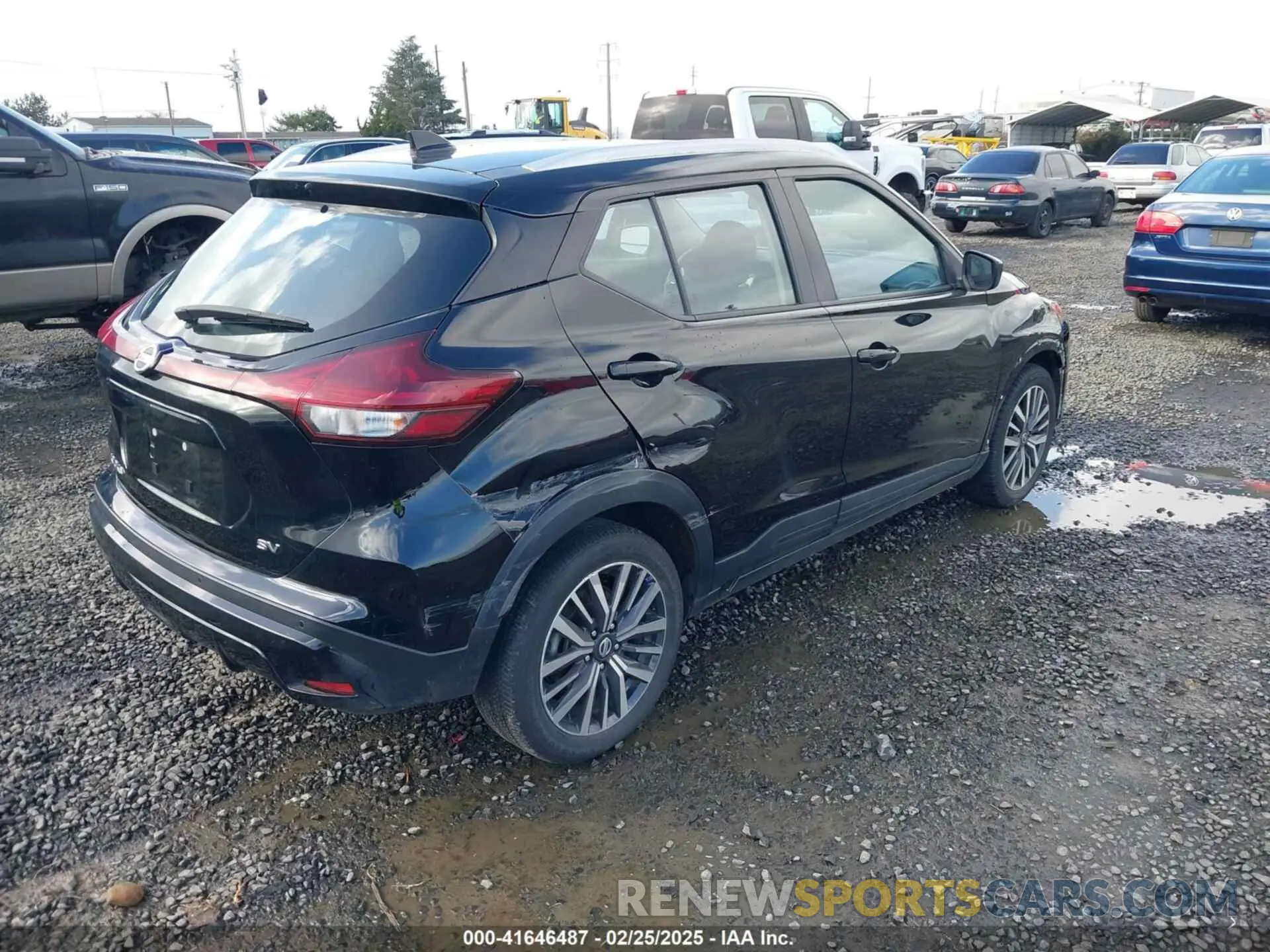 4 Photograph of a damaged car 3N1CP5CV6ML505923 NISSAN KICKS 2021