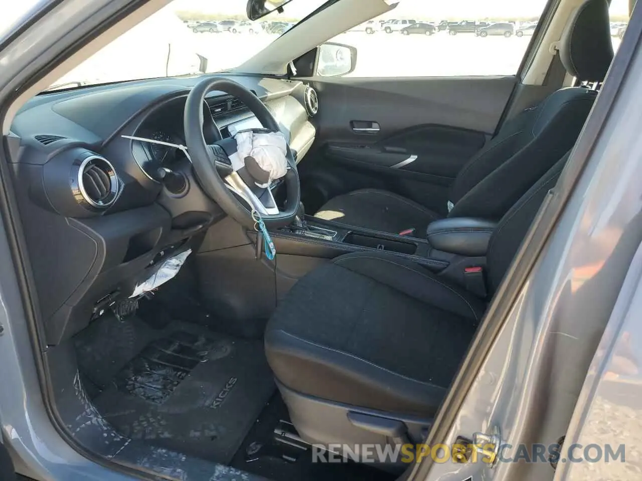 7 Photograph of a damaged car 3N1CP5CV8ML470477 NISSAN KICKS 2021
