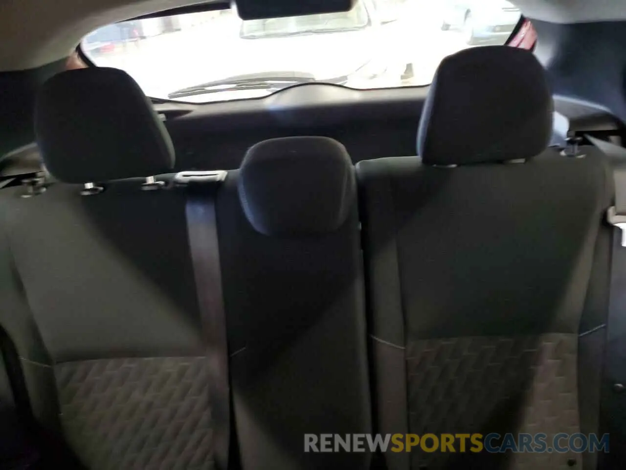 10 Photograph of a damaged car 3N1CP5CV8ML475078 NISSAN KICKS 2021