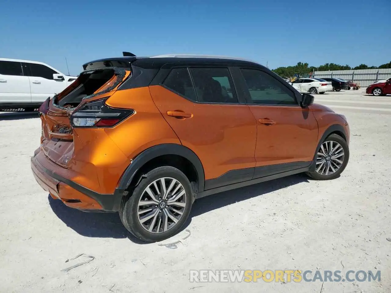 3 Photograph of a damaged car 3N1CP5CV8ML556548 NISSAN KICKS 2021