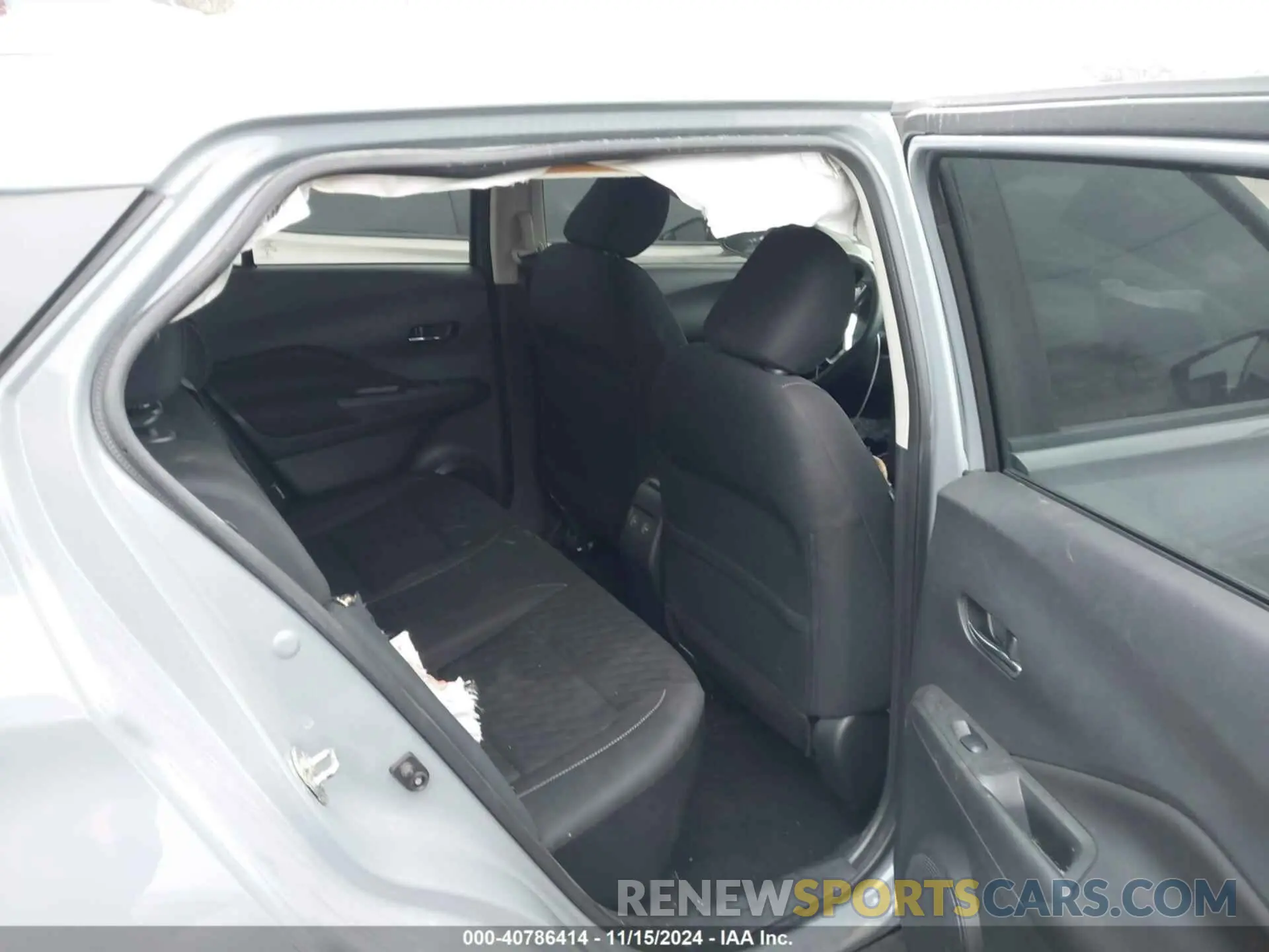 8 Photograph of a damaged car 3N1CP5CV9ML473162 NISSAN KICKS 2021