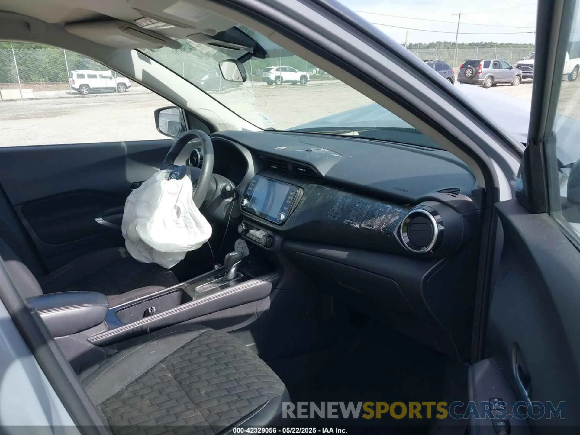 5 Photograph of a damaged car 3N1CP5CV9ML512834 NISSAN KICKS 2021