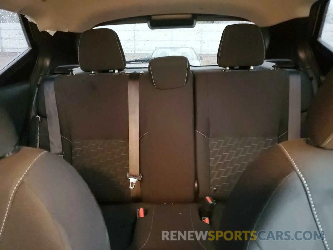 10 Photograph of a damaged car 3N1CP5CV9ML519783 NISSAN KICKS 2021