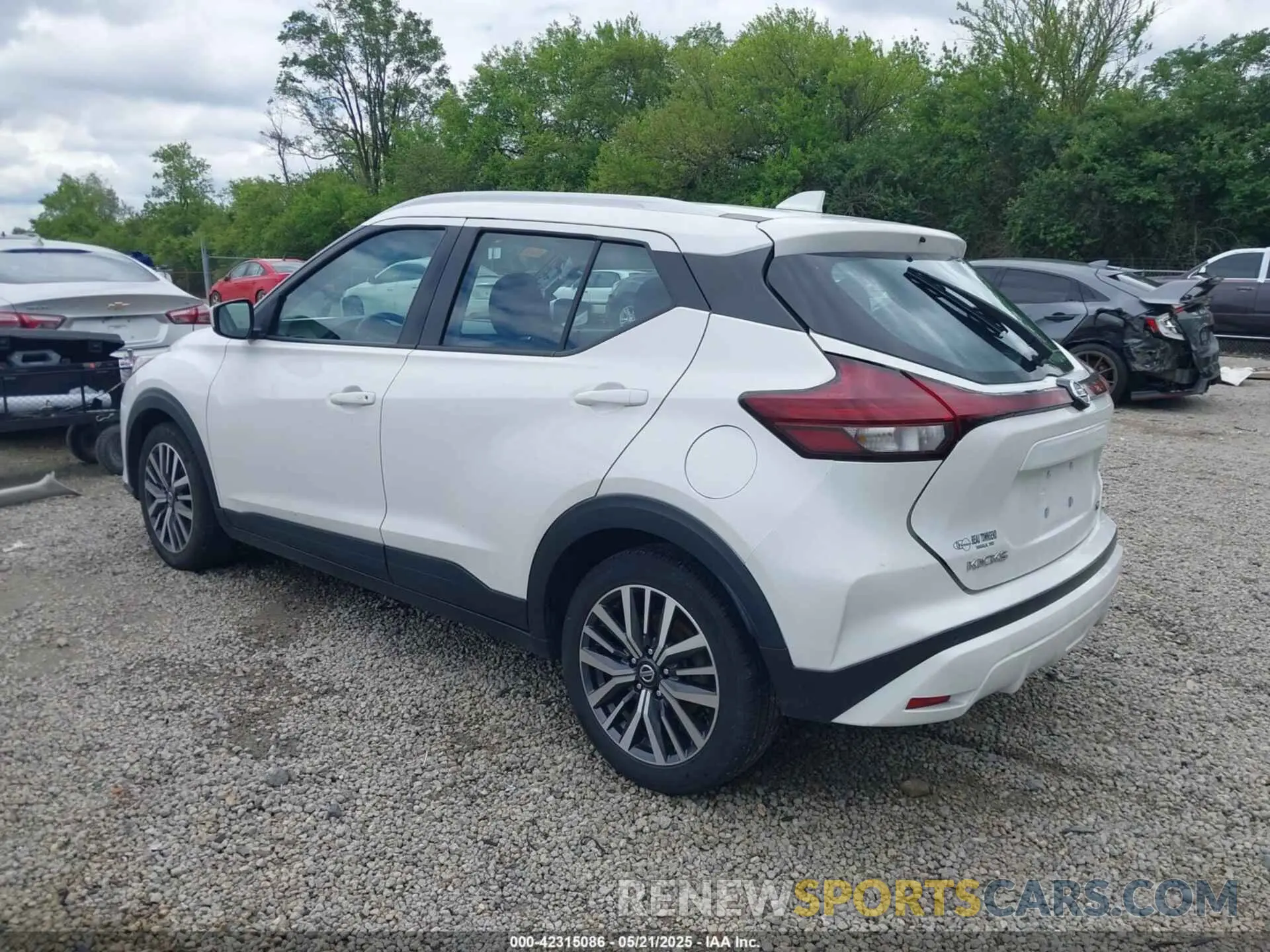 3 Фотография поврежденного автомобиля 3N1CP5CVXML481254 NISSAN KICKS 2021