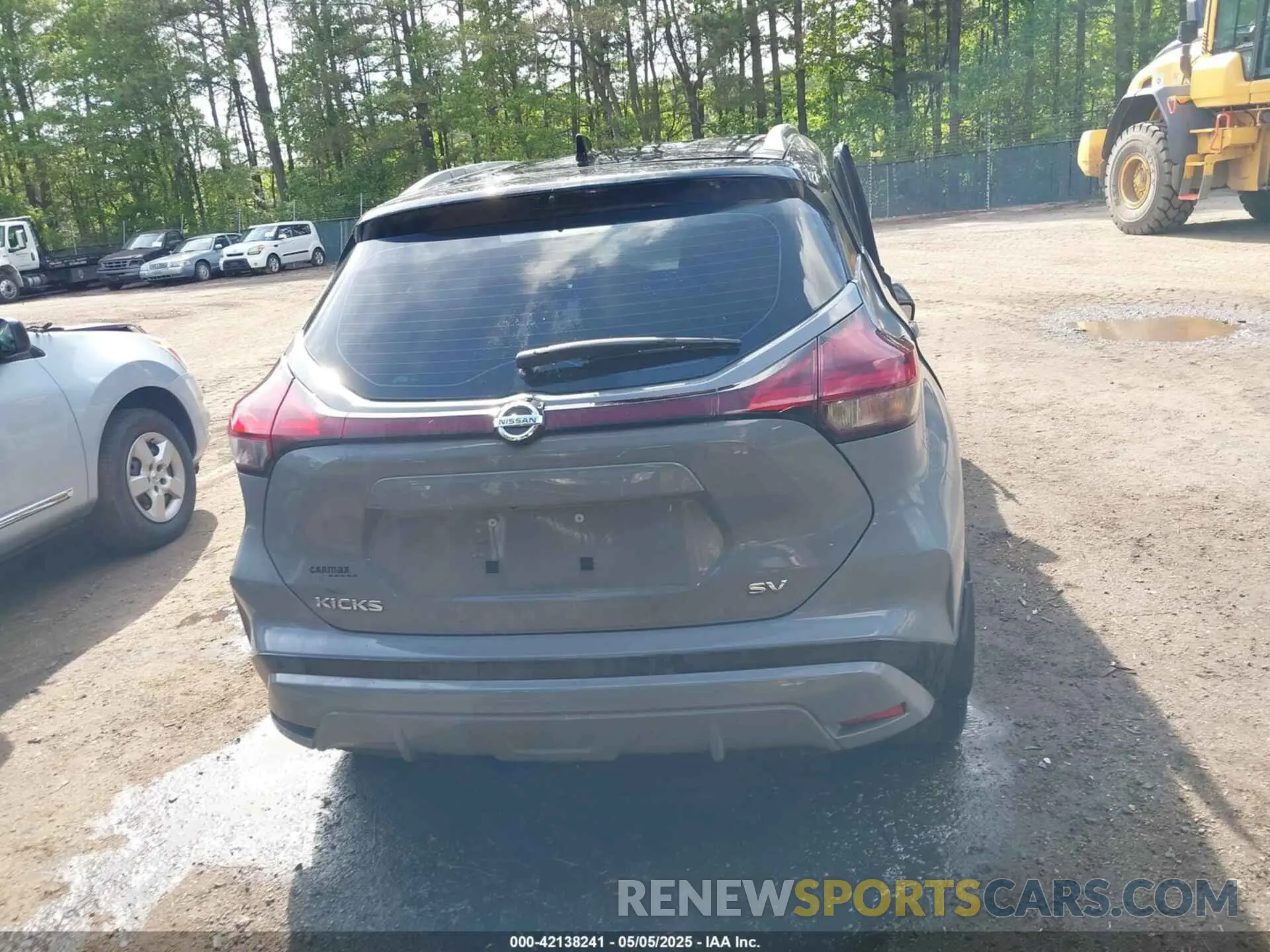 16 Photograph of a damaged car 3N1CP5CVXML515693 NISSAN KICKS 2021