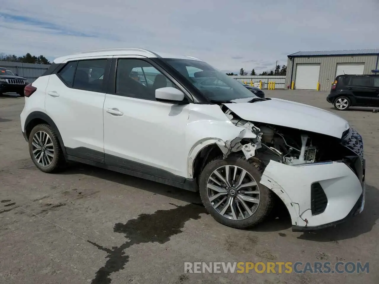 4 Photograph of a damaged car 3N1CP5CVXML534583 NISSAN KICKS 2021