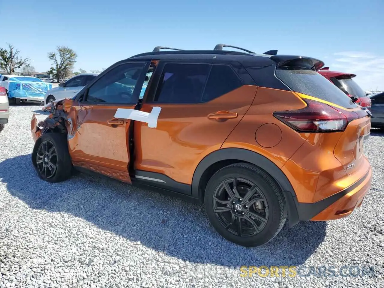 2 Photograph of a damaged car 3N1CP5DV1ML523115 NISSAN KICKS 2021