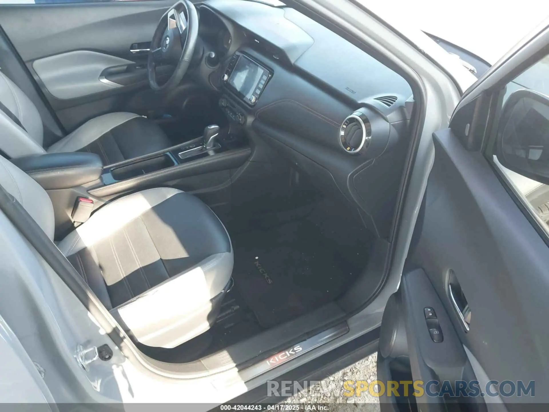 5 Фотография поврежденного автомобиля 3N1CP5DV1ML557619 NISSAN KICKS 2021