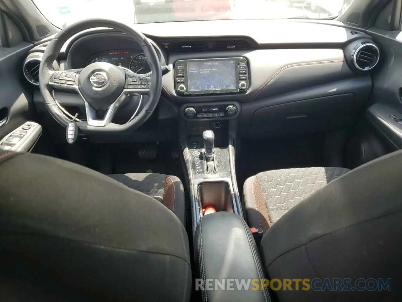 8 Photograph of a damaged car 3N1CP5DV3ML466545 NISSAN KICKS 2021