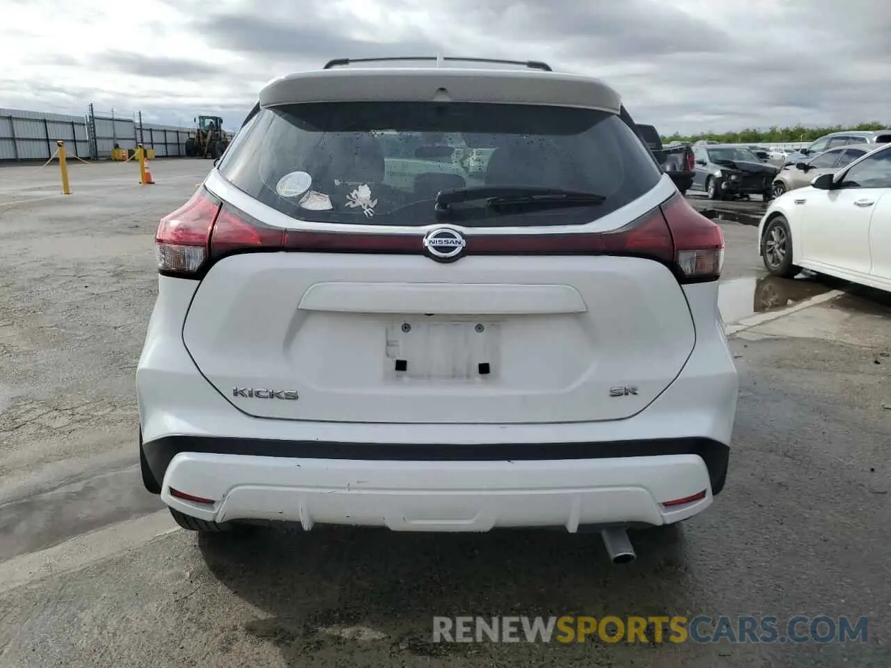 6 Photograph of a damaged car 3N1CP5DV4ML489686 NISSAN KICKS 2021