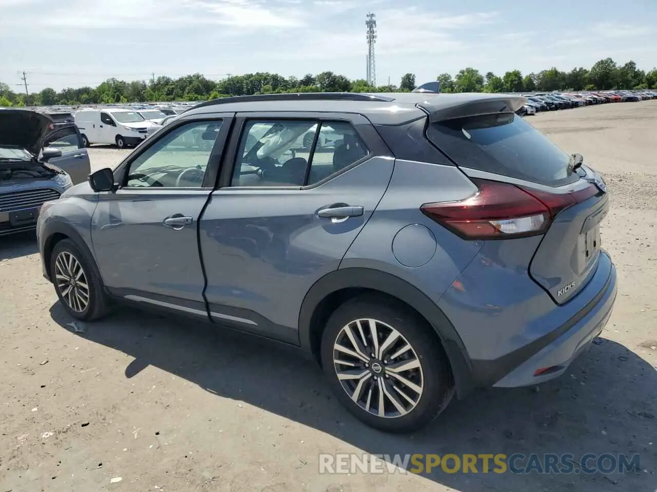 2 Photograph of a damaged car 3N1CP5DV5ML494752 NISSAN KICKS 2021