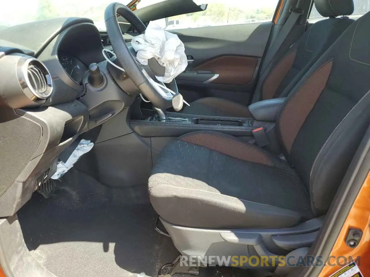 7 Photograph of a damaged car 3N1CP5DV6ML547121 NISSAN KICKS 2021