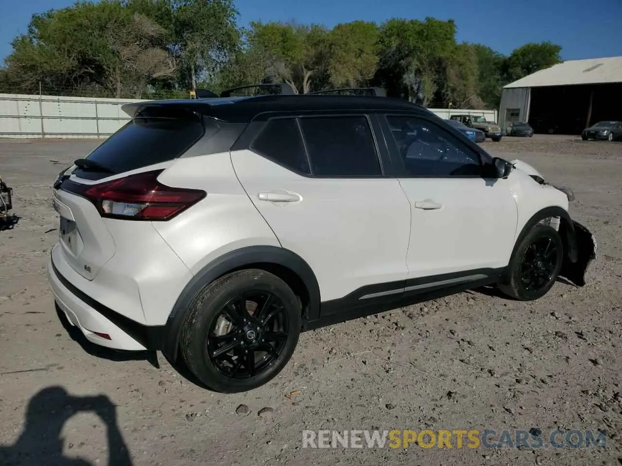 3 Photograph of a damaged car 3N1CP5DV6ML560449 NISSAN KICKS 2021