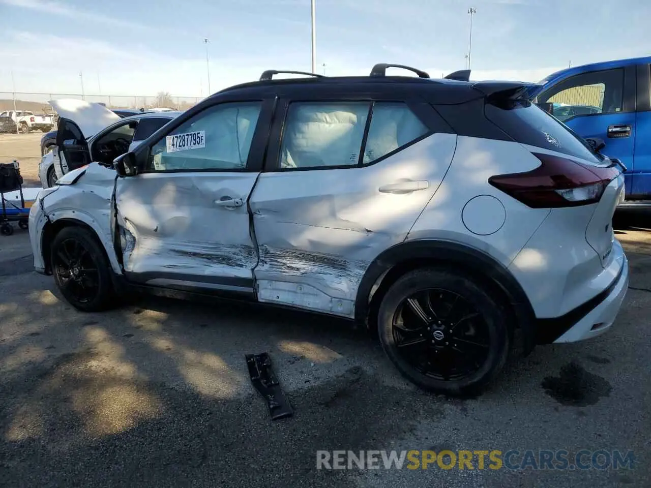 2 Photograph of a damaged car 3N1CP5DV7ML499905 NISSAN KICKS 2021