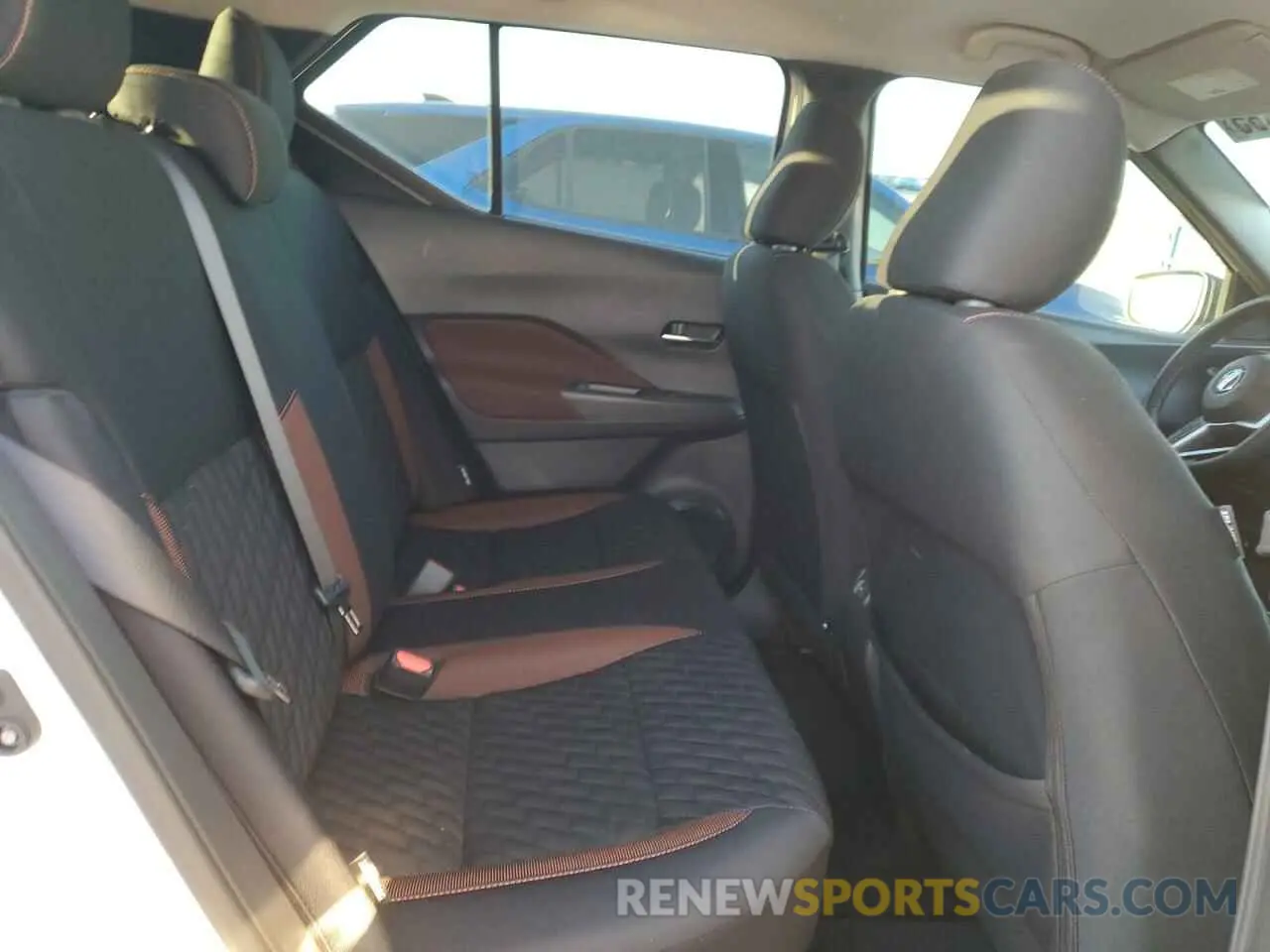 11 Photograph of a damaged car 3N1CP5DVXML559692 NISSAN KICKS 2021