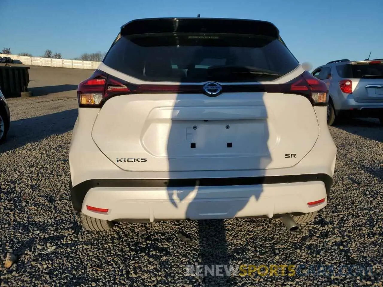 6 Photograph of a damaged car 3N1CP5DVXML559692 NISSAN KICKS 2021