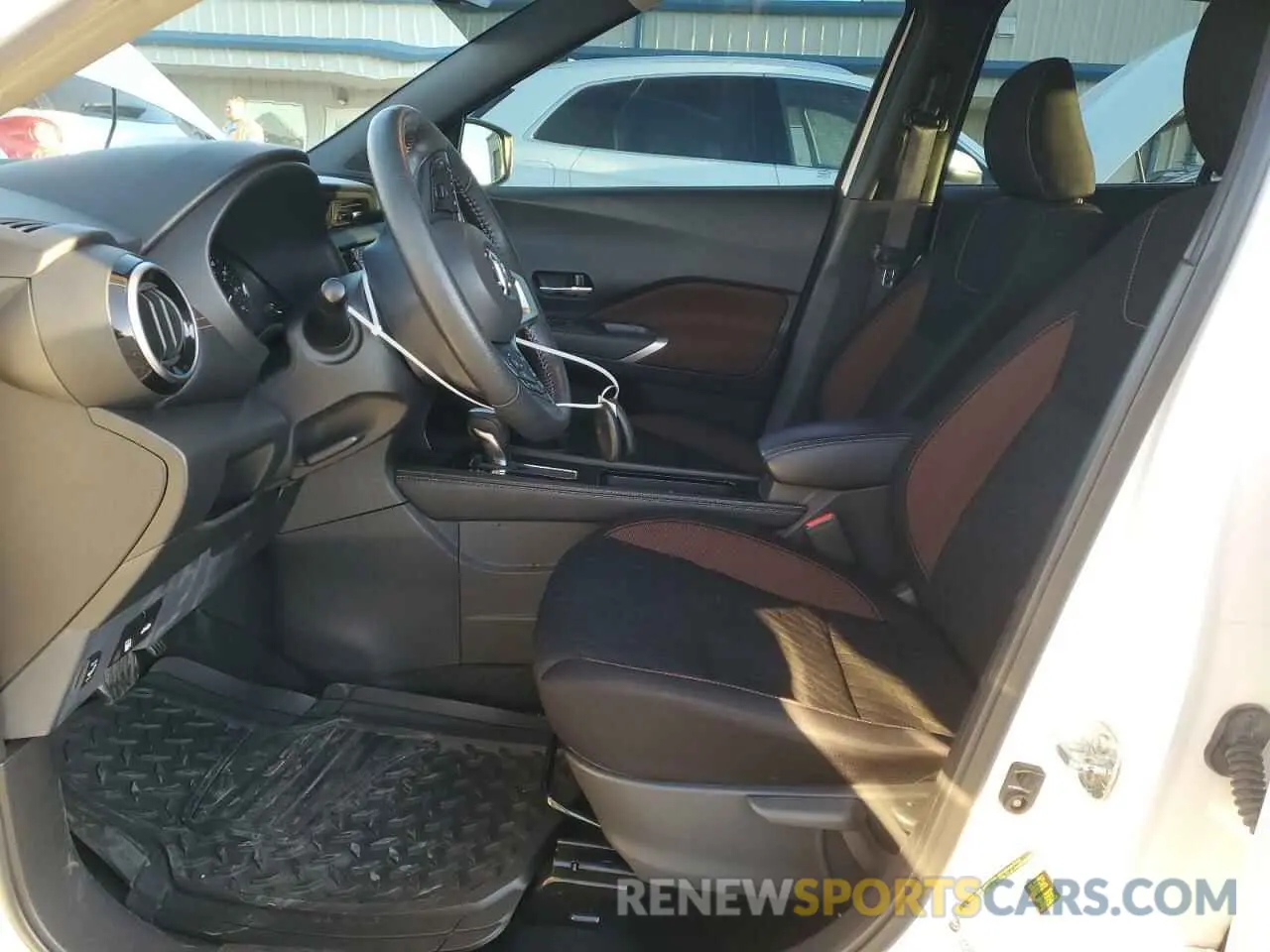 7 Photograph of a damaged car 3N1CP5DVXML559692 NISSAN KICKS 2021