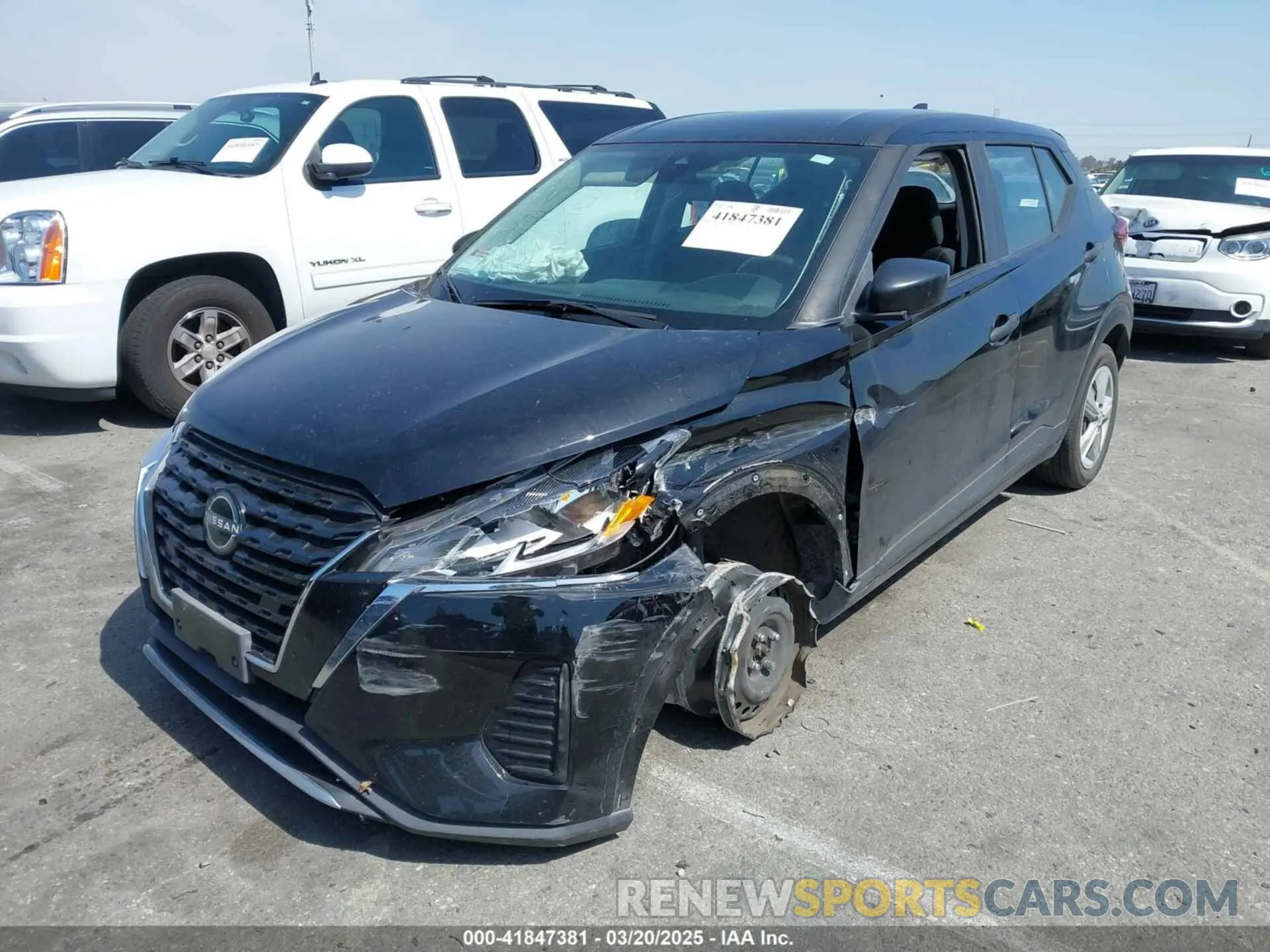 2 Photograph of a damaged car 3N1CP5BV0NL507251 NISSAN KICKS 2022