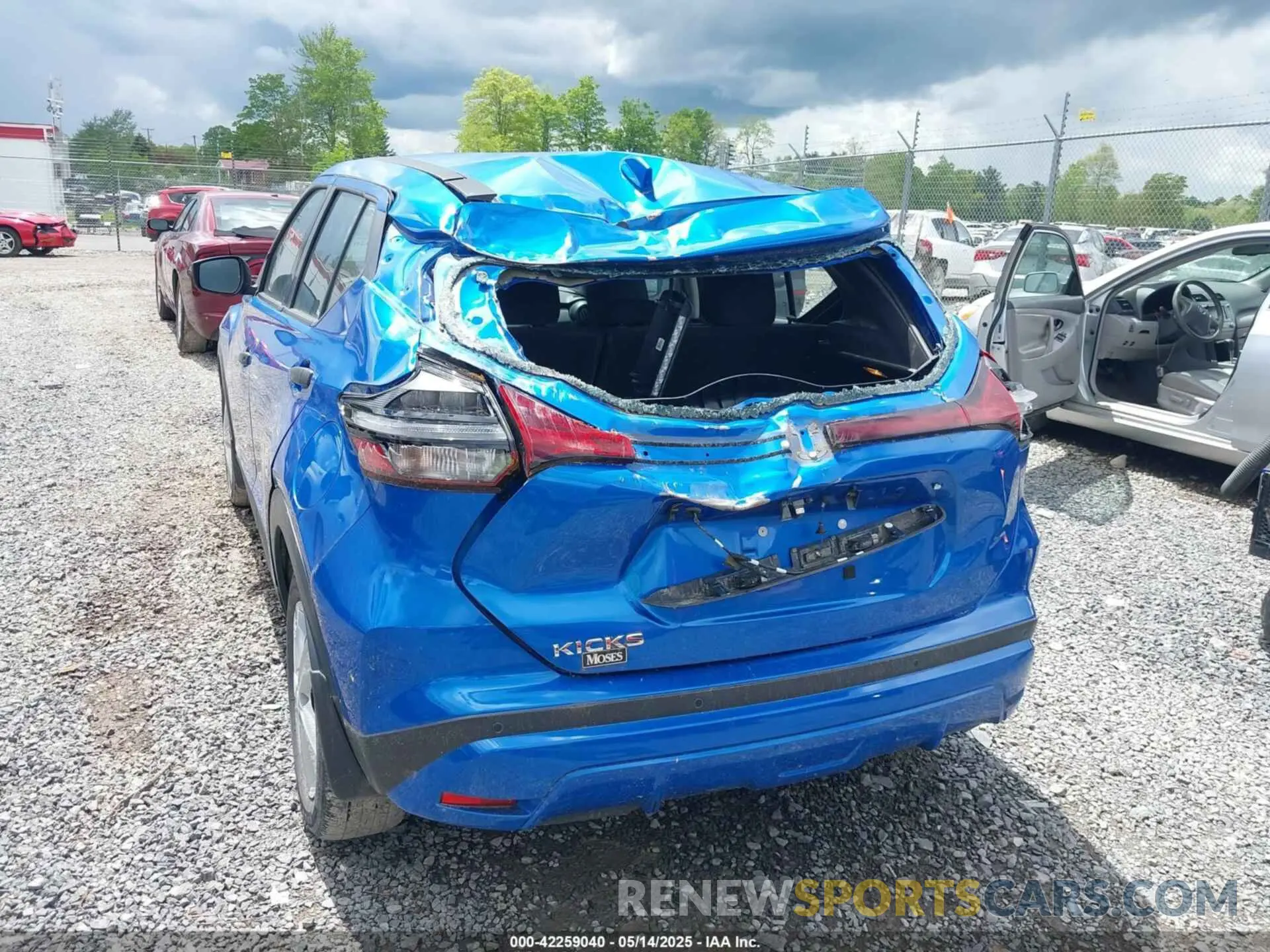 6 Photograph of a damaged car 3N1CP5BV1NL481274 NISSAN KICKS 2022