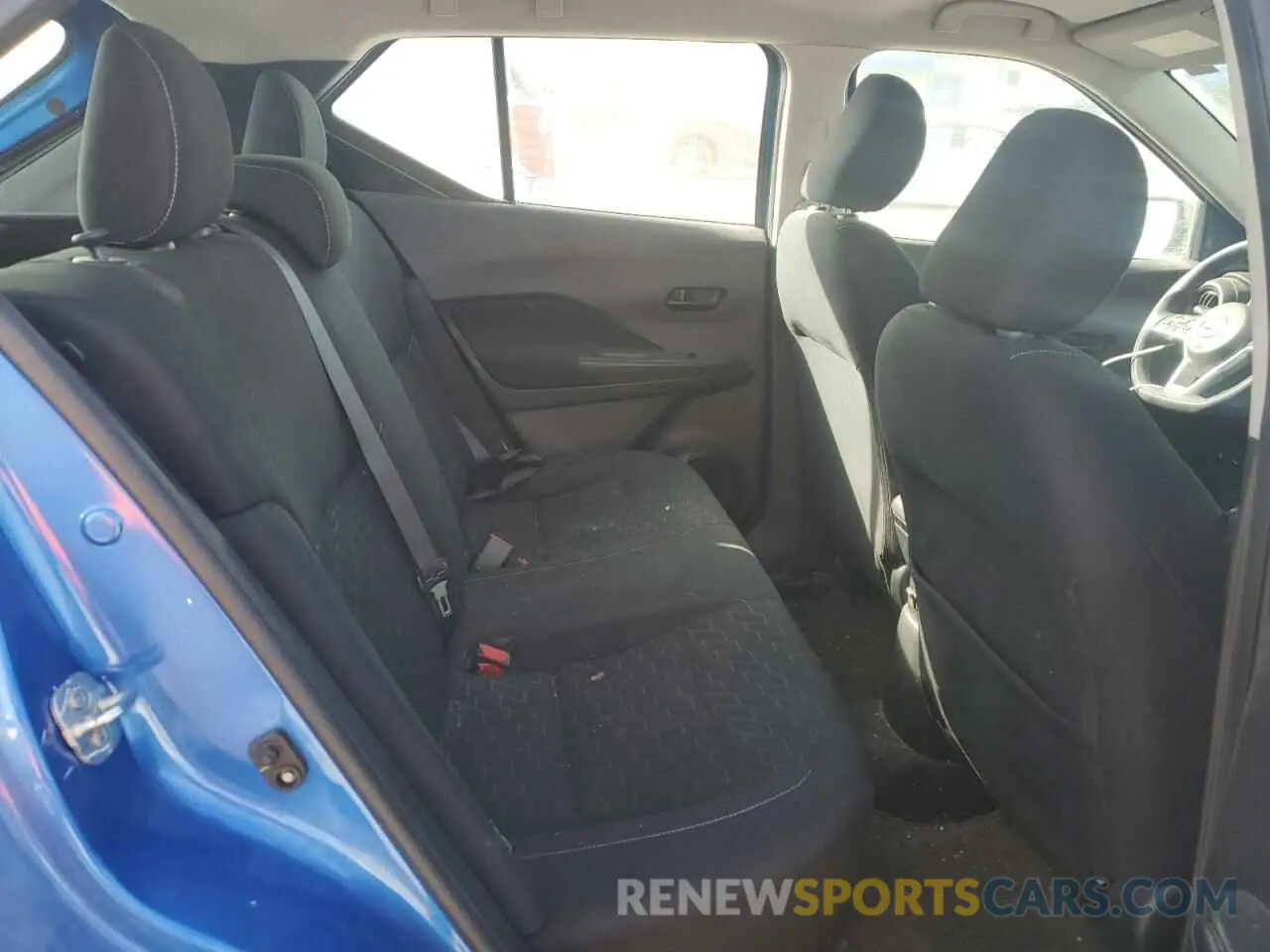 10 Photograph of a damaged car 3N1CP5BV3NL485830 NISSAN KICKS 2022