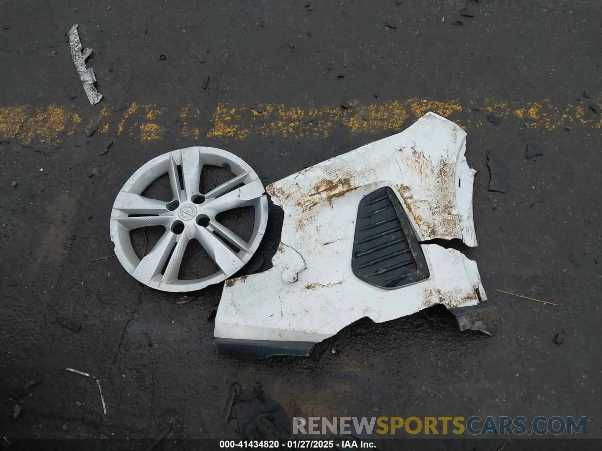 12 Photograph of a damaged car 3N1CP5BV3NL511472 NISSAN KICKS 2022