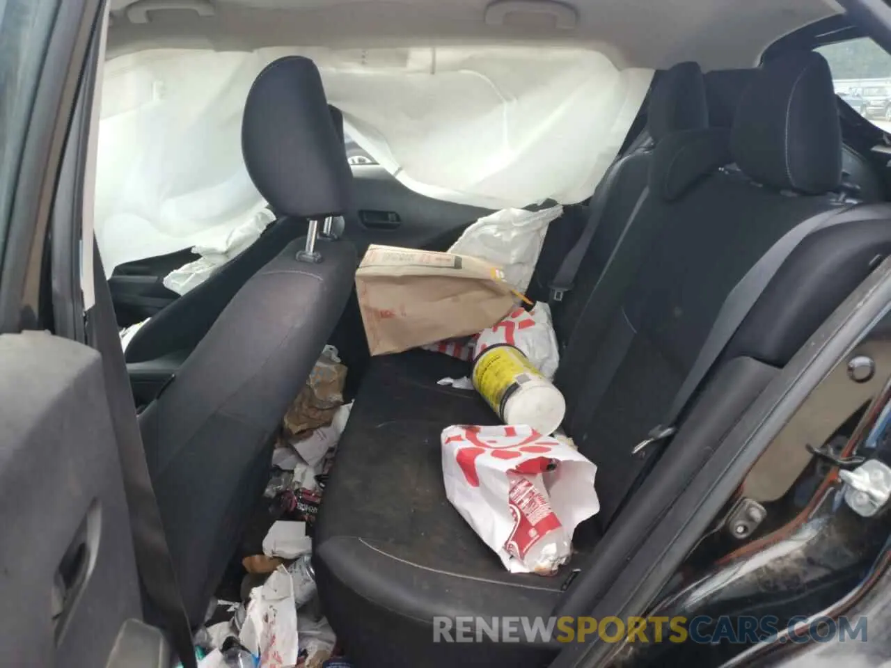 11 Photograph of a damaged car 3N1CP5BV4NL476120 NISSAN KICKS 2022