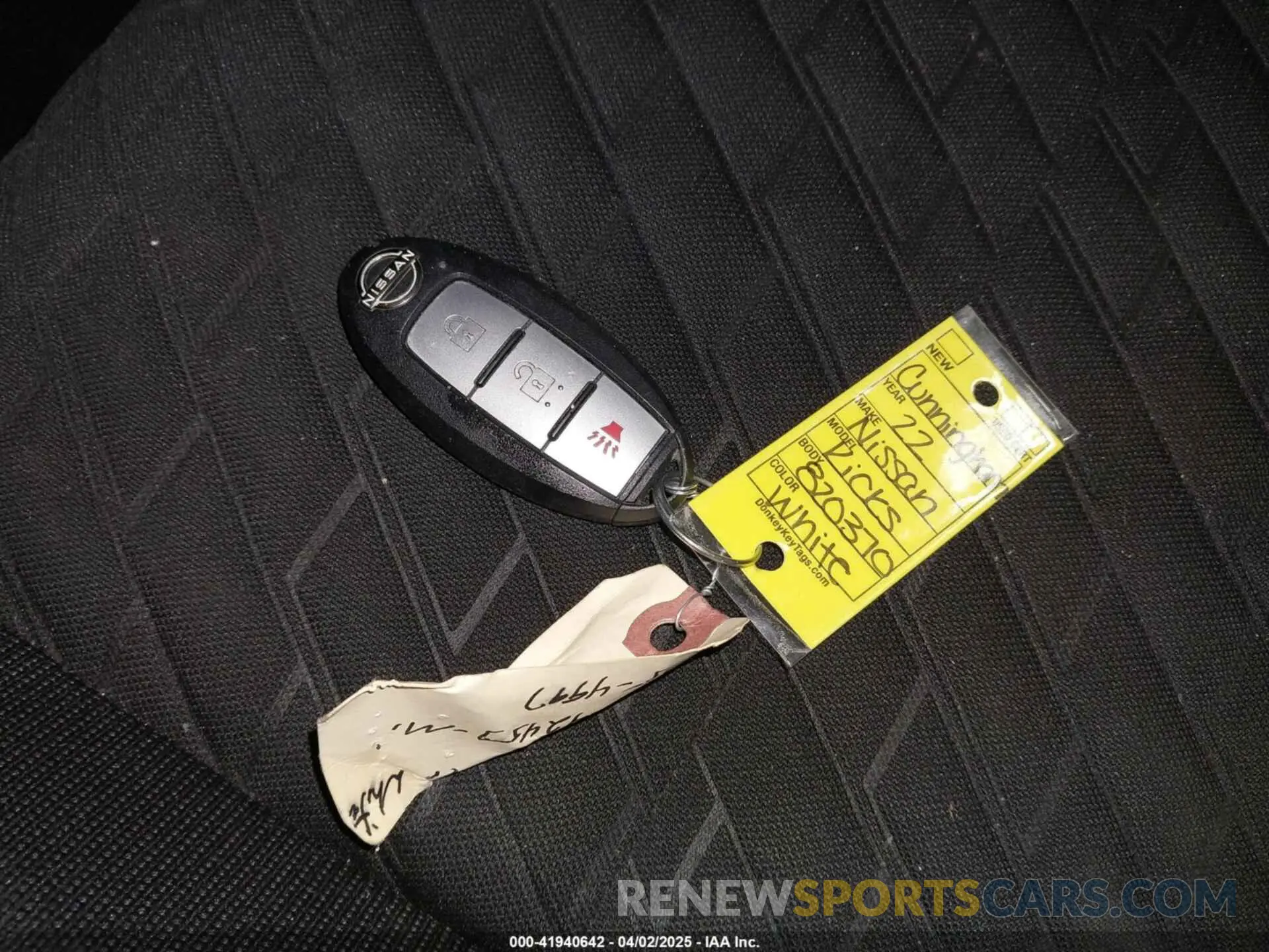 11 Photograph of a damaged car 3N1CP5BV4NL525395 NISSAN KICKS 2022