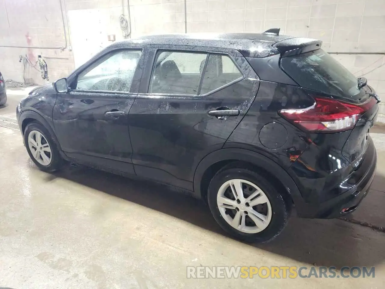 2 Photograph of a damaged car 3N1CP5BV5NL501753 NISSAN KICKS 2022